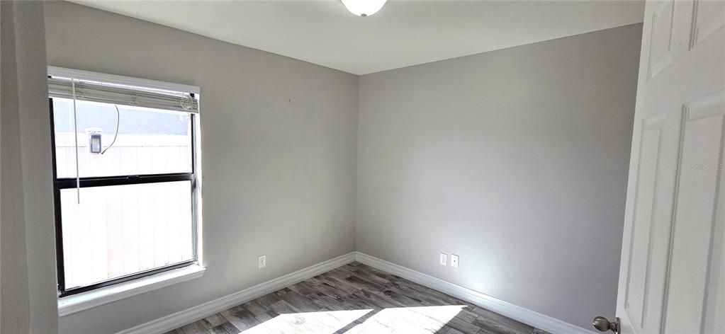 For Sale: $288,450 (4 beds, 2 baths, 1884 Square Feet)