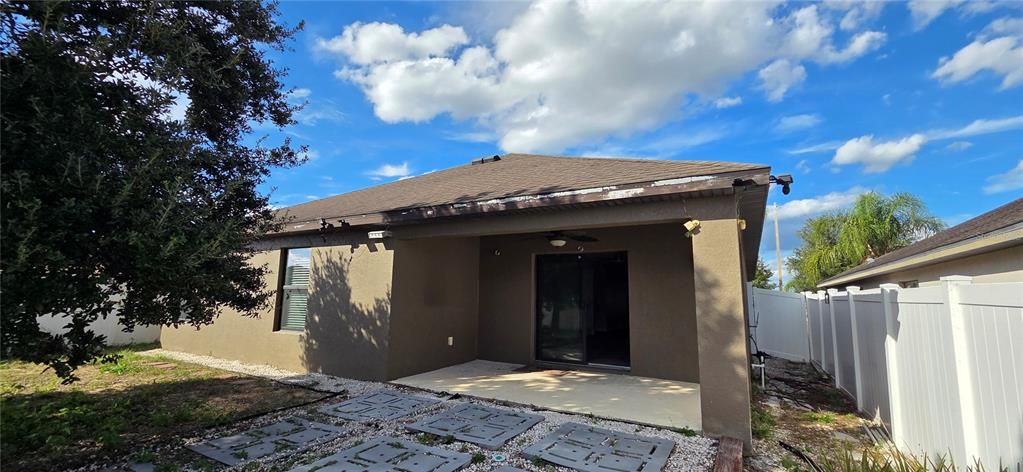 For Sale: $288,450 (4 beds, 2 baths, 1884 Square Feet)