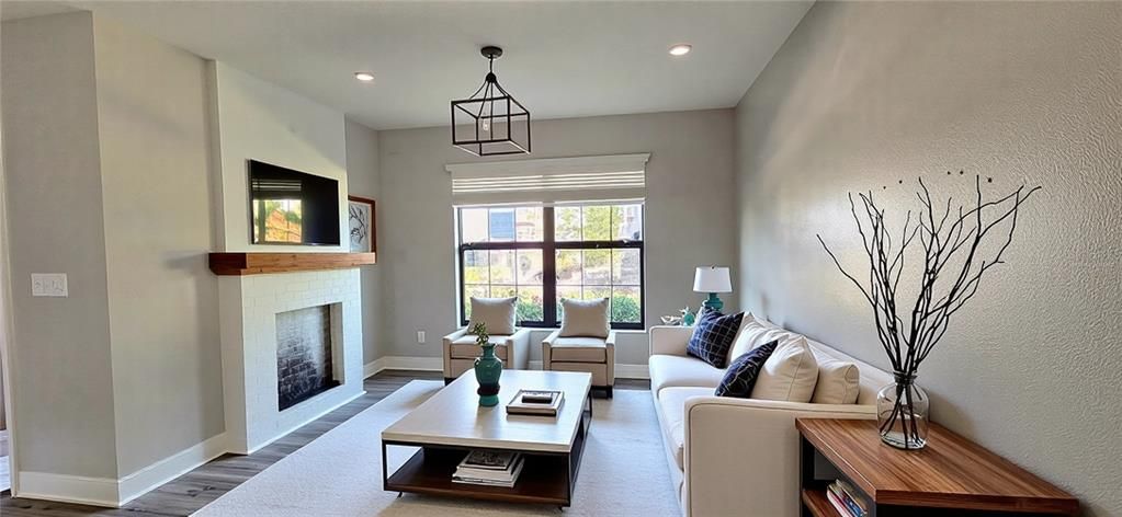 For Sale: $288,450 (4 beds, 2 baths, 1884 Square Feet)