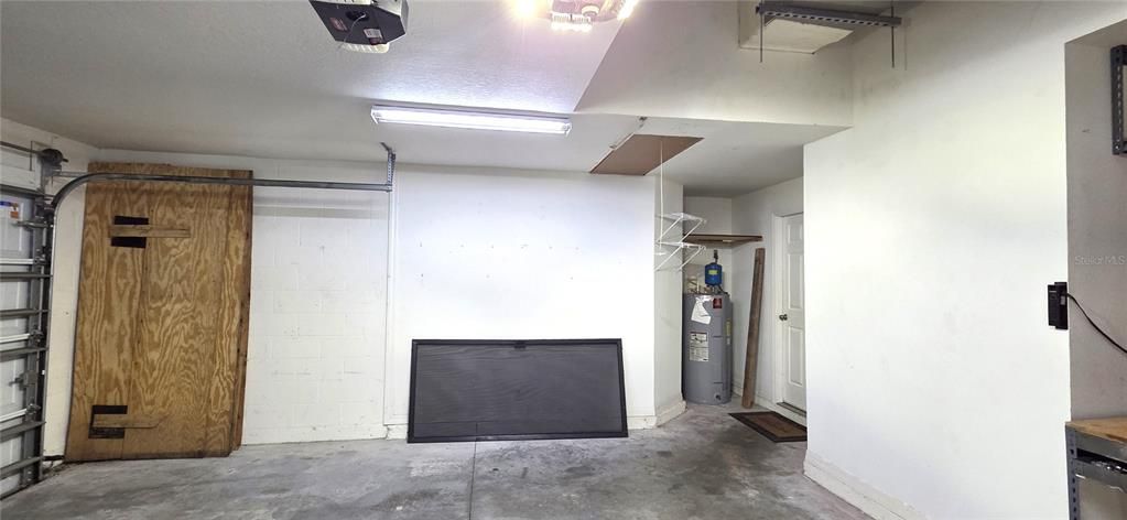 For Sale: $288,450 (4 beds, 2 baths, 1884 Square Feet)