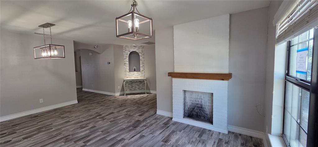 For Sale: $288,450 (4 beds, 2 baths, 1884 Square Feet)