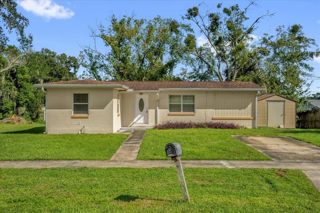 Recently Sold: $199,000 (2 beds, 1 baths, 910 Square Feet)