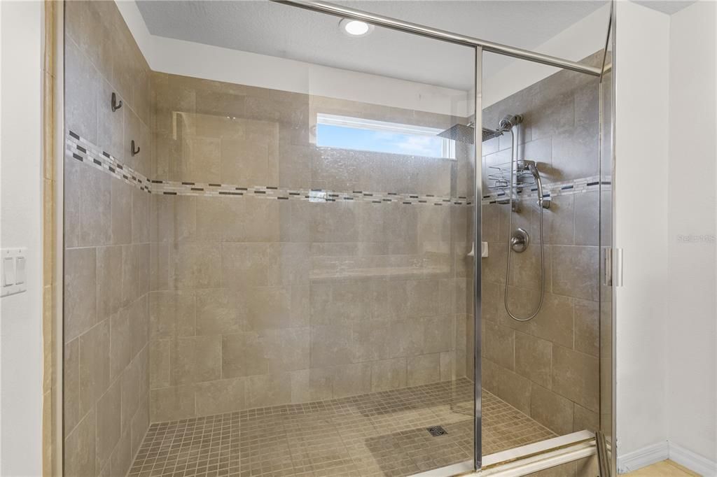 For Sale: $420,000 (4 beds, 2 baths, 1964 Square Feet)