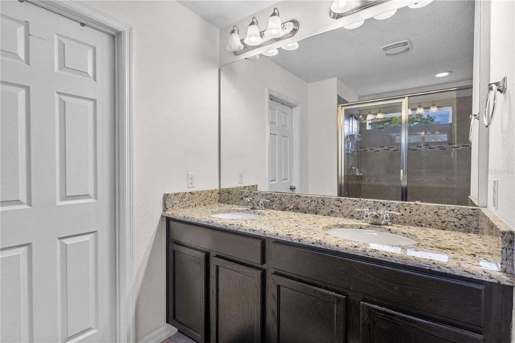 For Sale: $420,000 (4 beds, 2 baths, 1964 Square Feet)