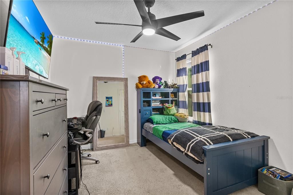 For Sale: $420,000 (4 beds, 2 baths, 1964 Square Feet)