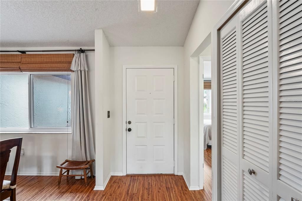 待售: $189,900 (2 贝兹, 2 浴室, 1499 平方英尺)