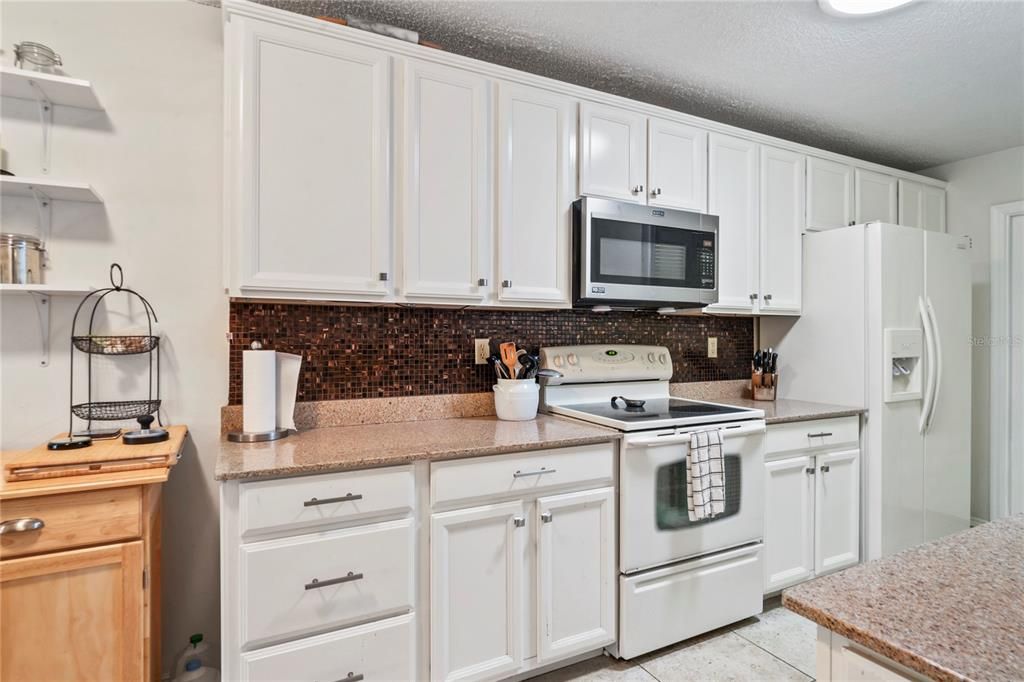 待售: $189,900 (2 贝兹, 2 浴室, 1499 平方英尺)