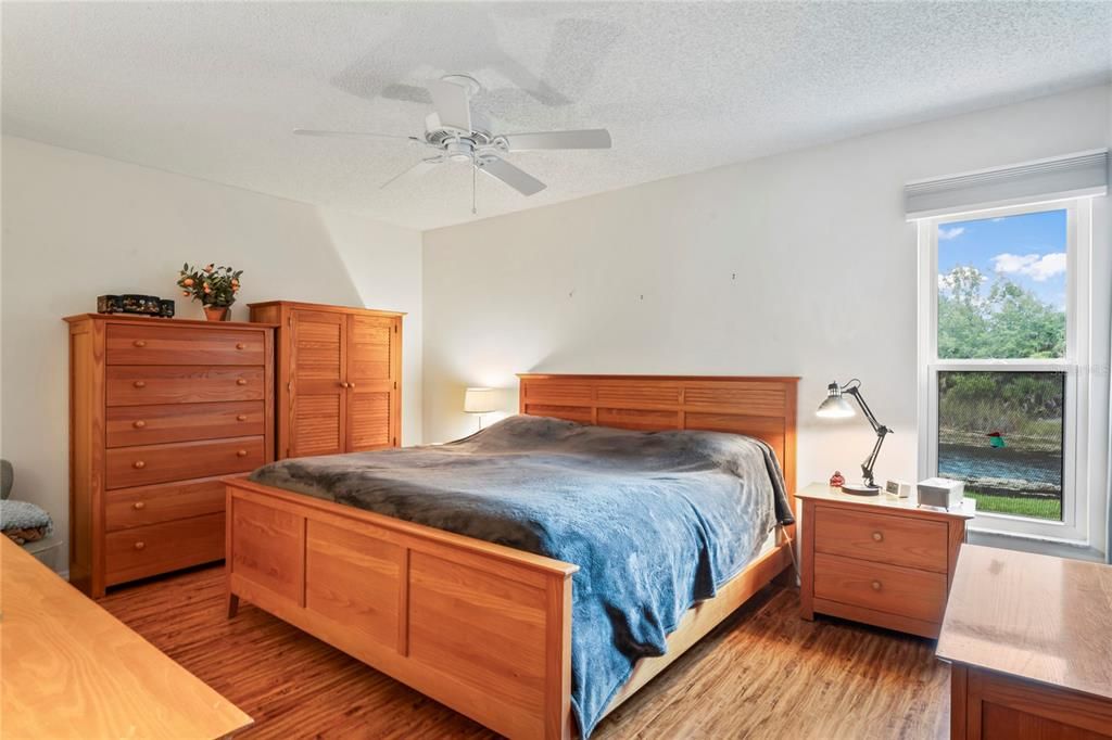 待售: $189,900 (2 贝兹, 2 浴室, 1499 平方英尺)