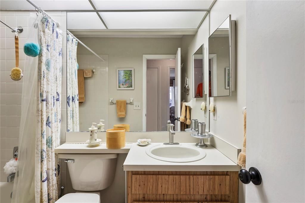 待售: $189,900 (2 贝兹, 2 浴室, 1499 平方英尺)