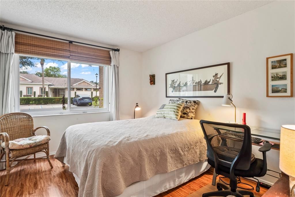 待售: $189,900 (2 贝兹, 2 浴室, 1499 平方英尺)