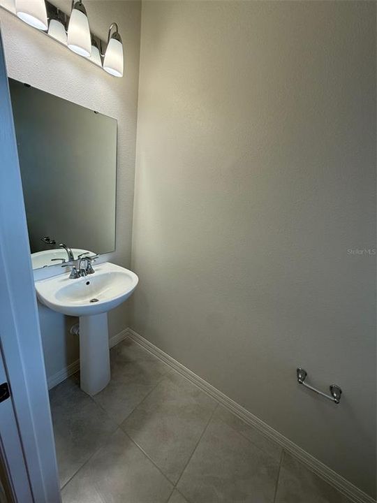 出租: $1,950 (3 贝兹, 2 浴室, 1685 平方英尺)