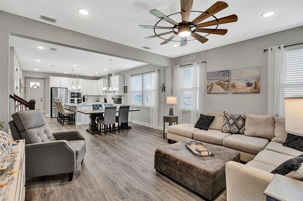 На продажу: $599,900 (4 спален, 3 ванн, 2656 Квадратных фут)