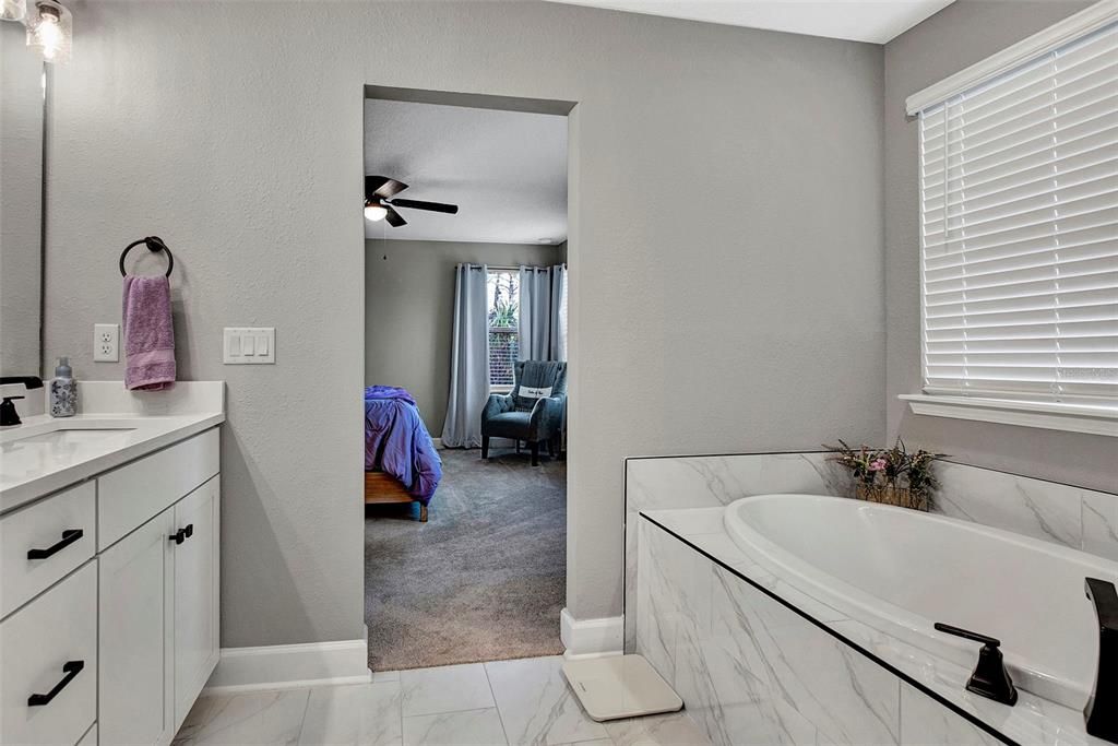 На продажу: $599,900 (4 спален, 3 ванн, 2656 Квадратных фут)