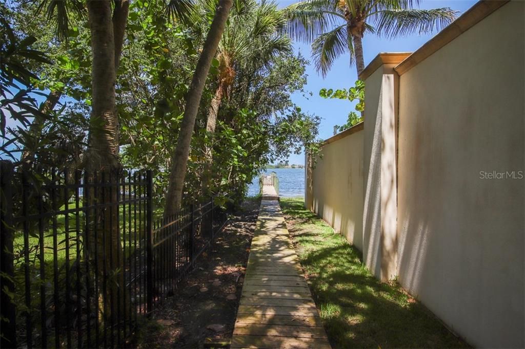 For Rent: $10,500 (5 beds, 3 baths, 4339 Square Feet)