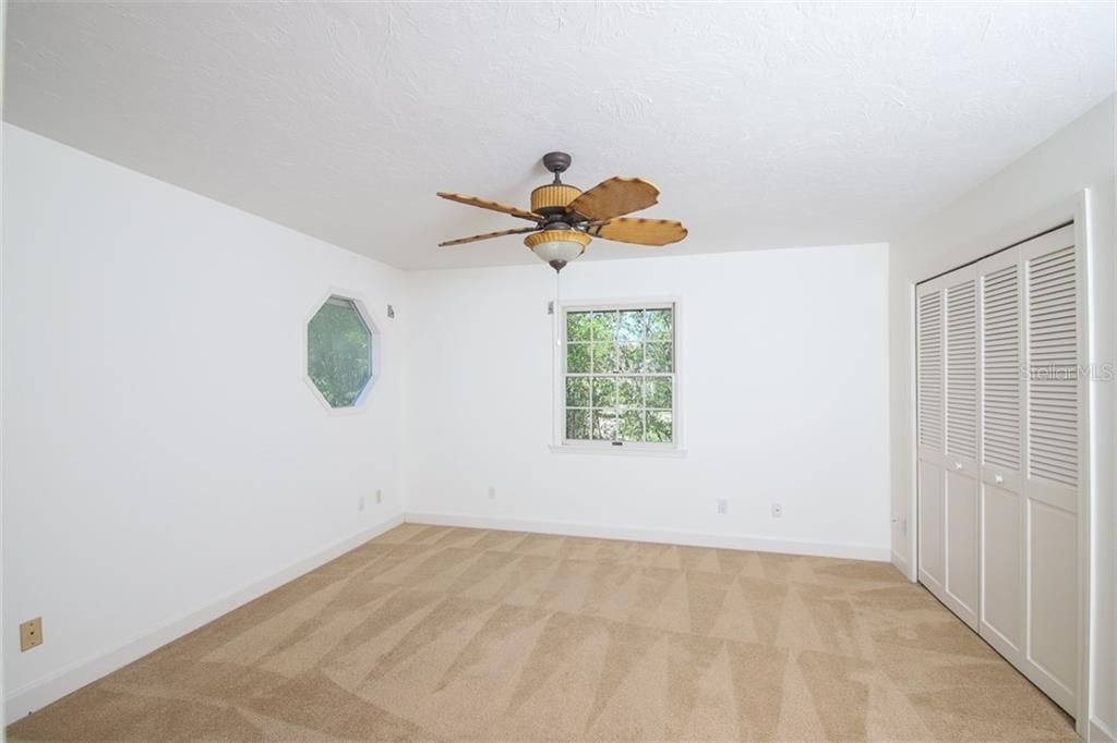 For Rent: $10,500 (5 beds, 3 baths, 4339 Square Feet)