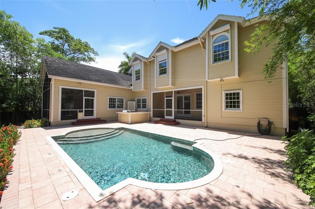 For Rent: $10,500 (5 beds, 3 baths, 4339 Square Feet)