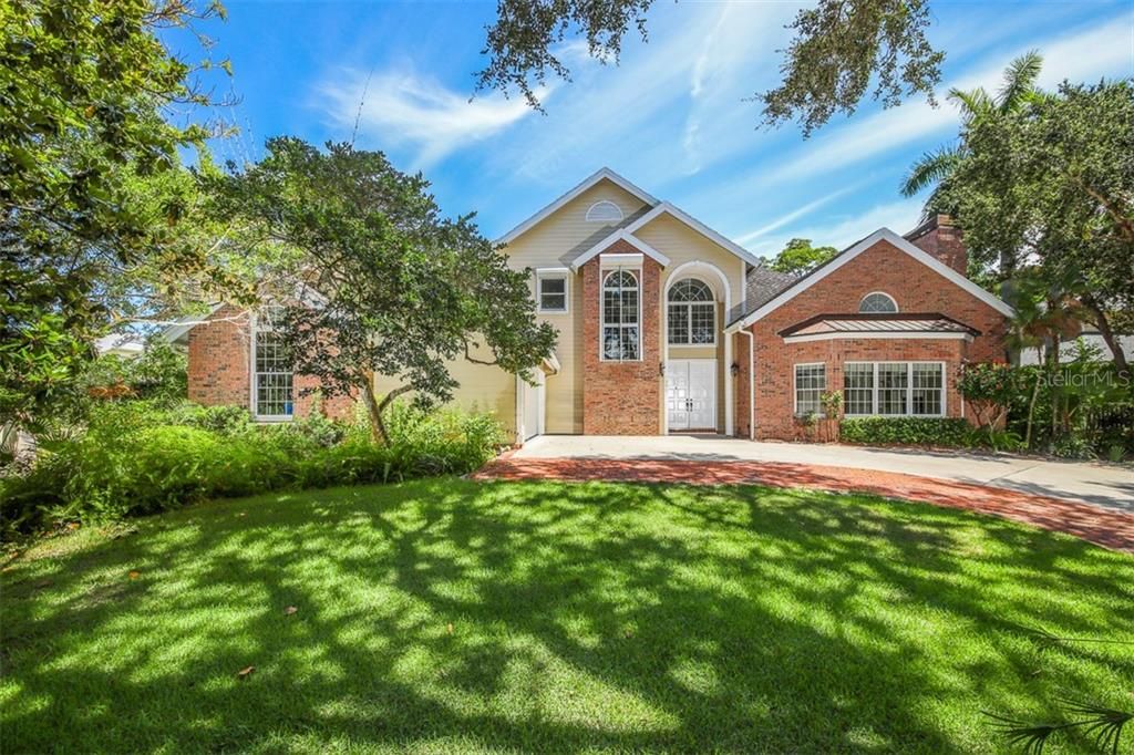 For Rent: $10,500 (5 beds, 3 baths, 4339 Square Feet)