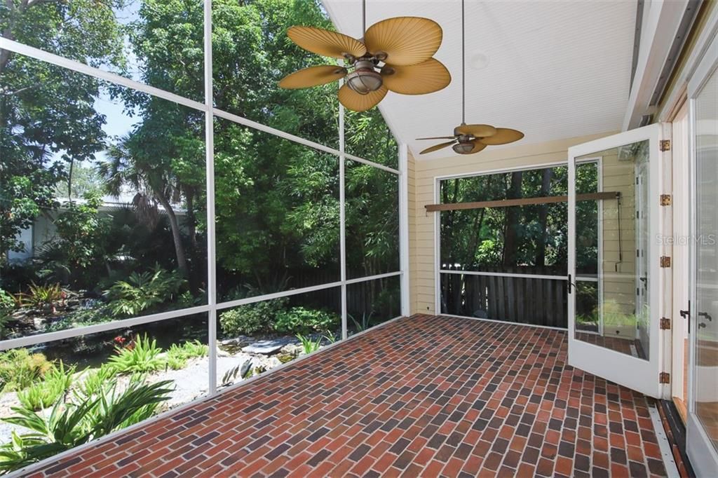 For Rent: $10,500 (5 beds, 3 baths, 4339 Square Feet)