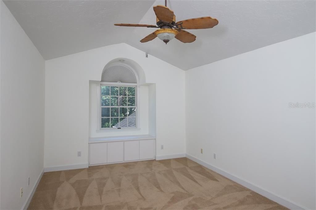 For Rent: $10,500 (5 beds, 3 baths, 4339 Square Feet)