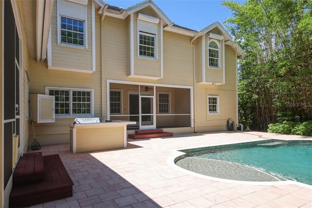 For Rent: $10,500 (5 beds, 3 baths, 4339 Square Feet)