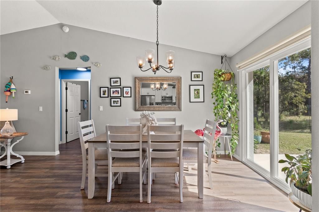 For Sale: $279,900 (3 beds, 2 baths, 1456 Square Feet)