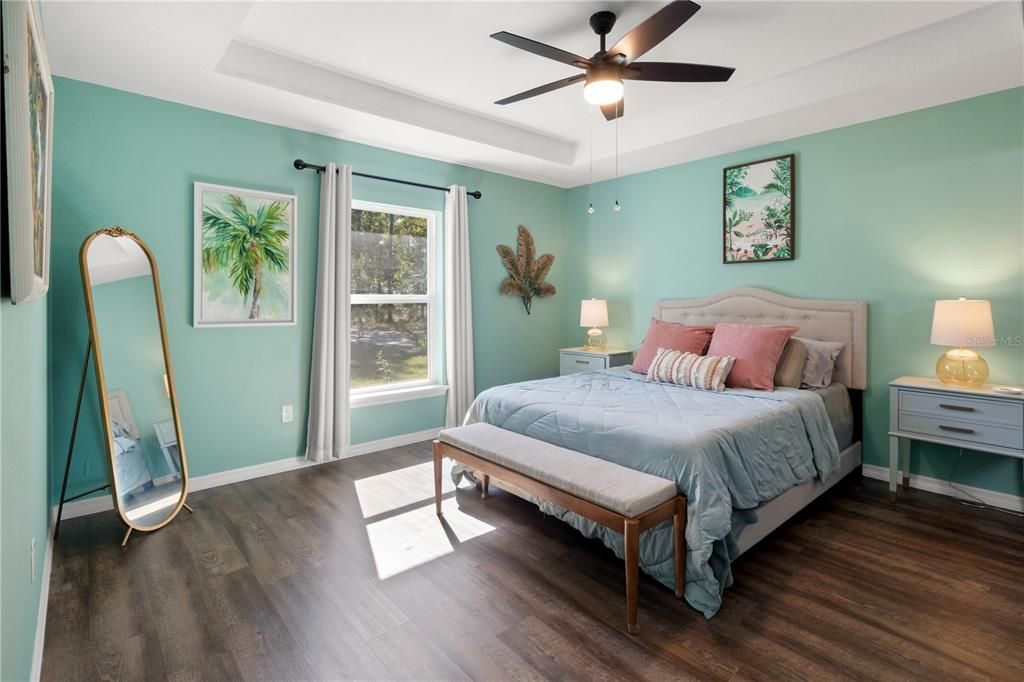 For Sale: $279,900 (3 beds, 2 baths, 1456 Square Feet)