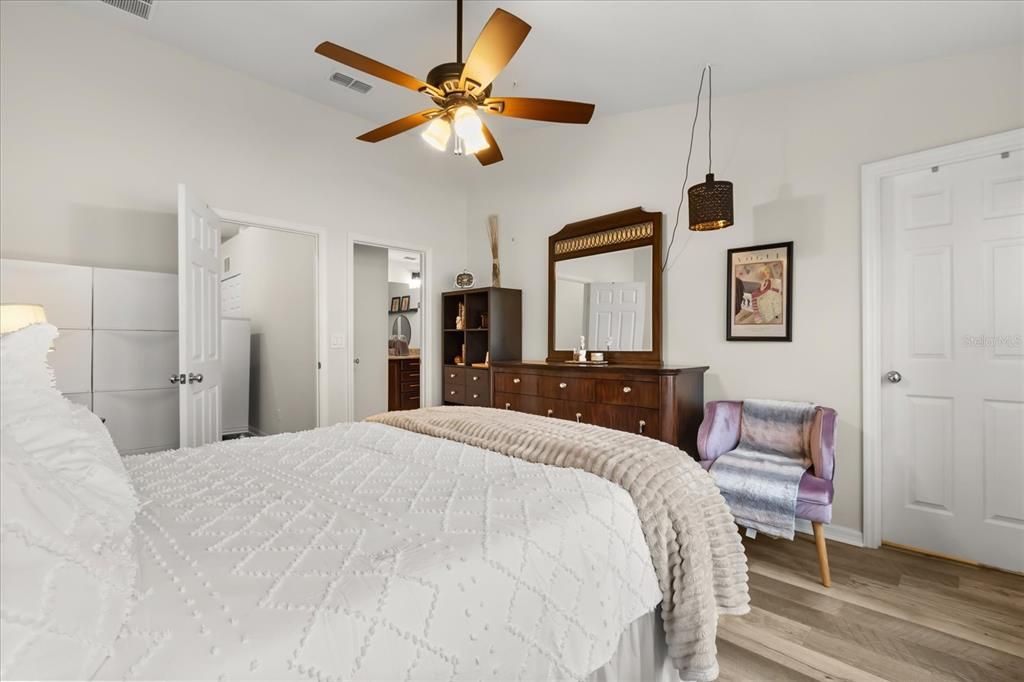 На продажу: $310,000 (3 спален, 2 ванн, 1548 Квадратных фут)