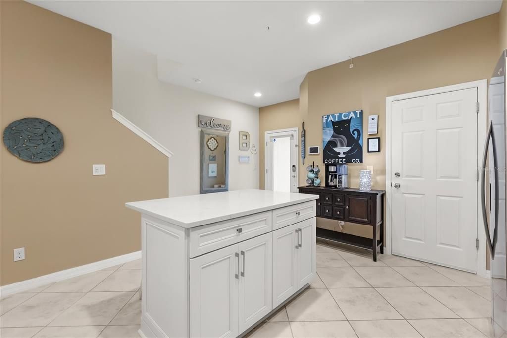 На продажу: $310,000 (3 спален, 2 ванн, 1548 Квадратных фут)