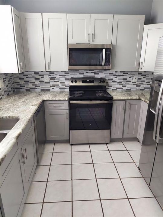 En Renta: $2,500 (4 camas, 2 baños, 2388 Pies cuadrados)