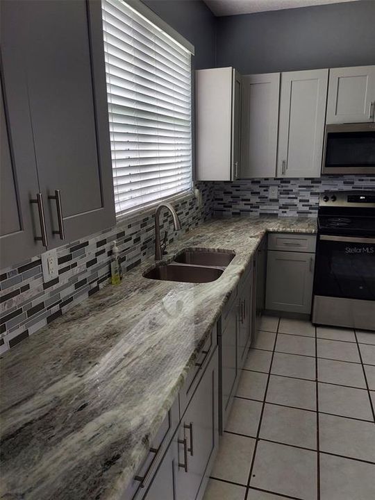 En Renta: $2,500 (4 camas, 2 baños, 2388 Pies cuadrados)