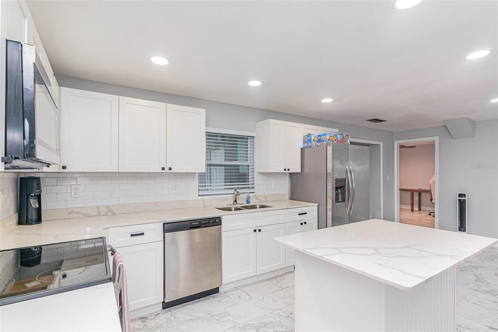 For Sale: $299,500 (3 beds, 2 baths, 1503 Square Feet)