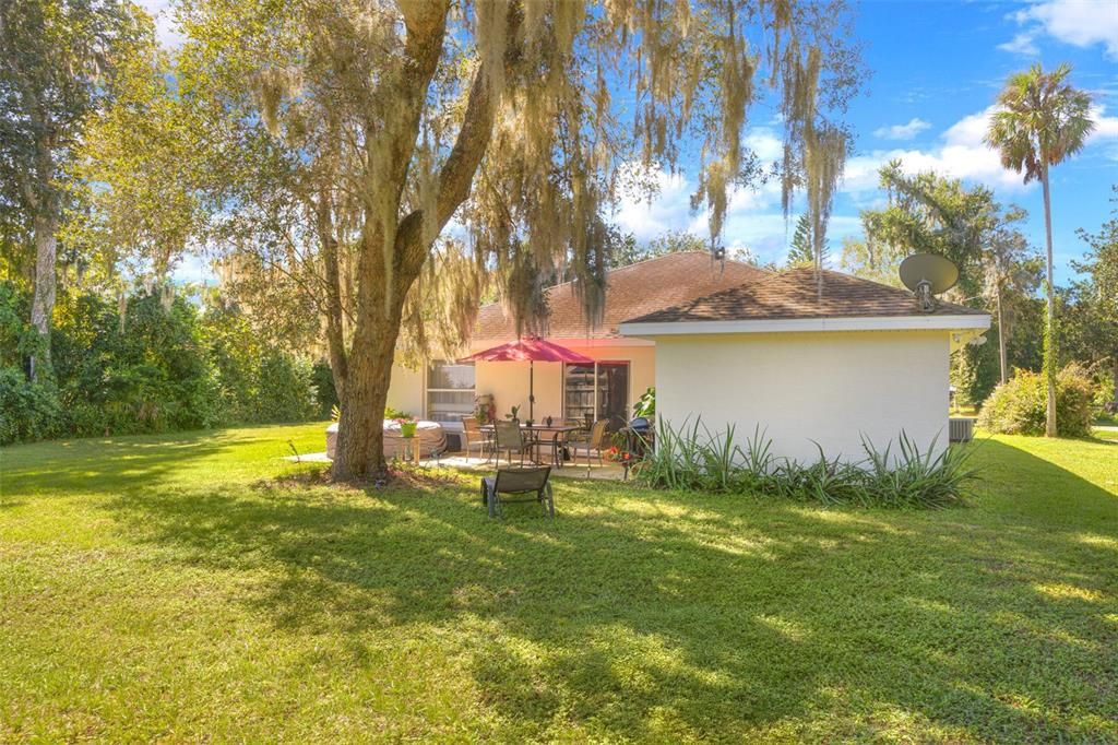 For Sale: $284,000 (3 beds, 2 baths, 1284 Square Feet)