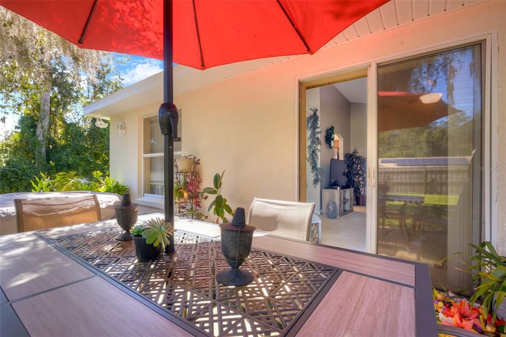 For Sale: $284,000 (3 beds, 2 baths, 1284 Square Feet)