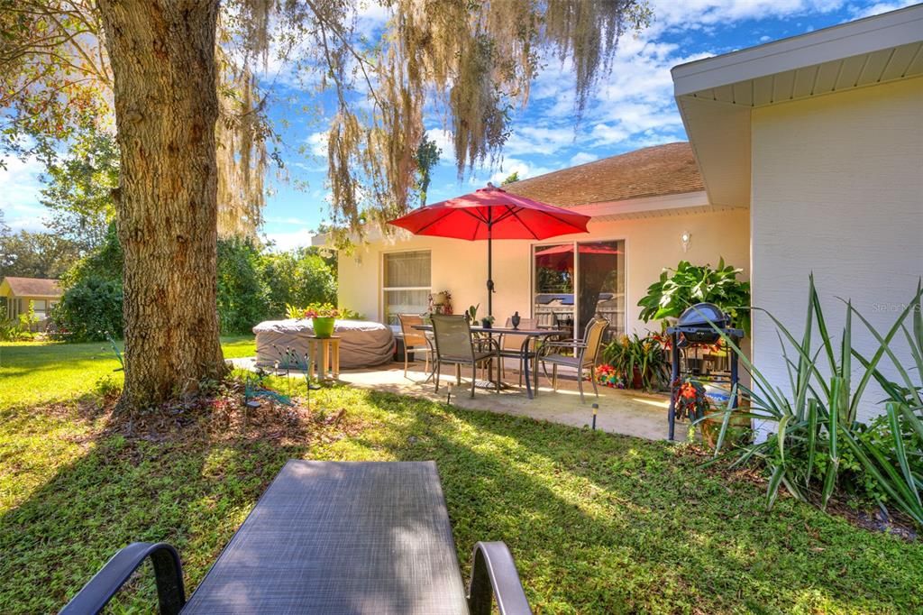 For Sale: $284,000 (3 beds, 2 baths, 1284 Square Feet)