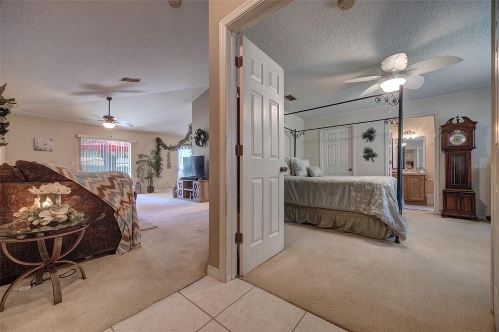 For Sale: $284,000 (3 beds, 2 baths, 1284 Square Feet)