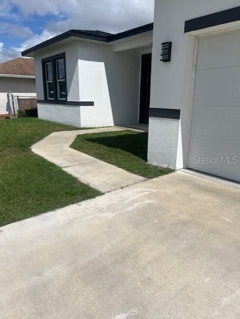 出租: $2,000 (4 贝兹, 3 浴室, 1810 平方英尺)