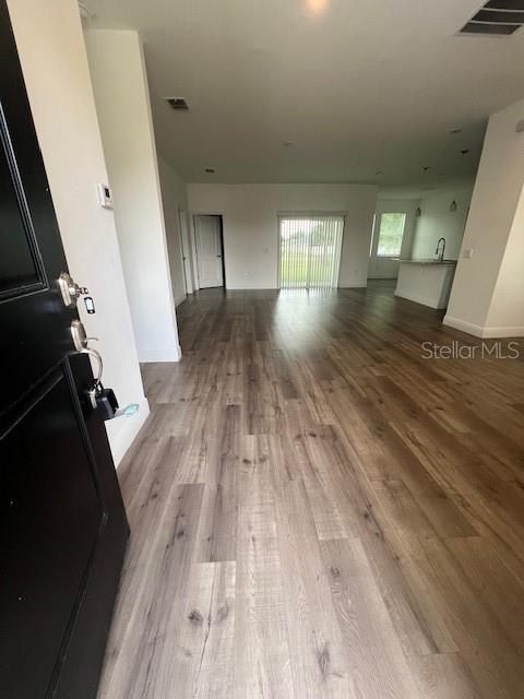 出租: $2,000 (4 贝兹, 3 浴室, 1810 平方英尺)