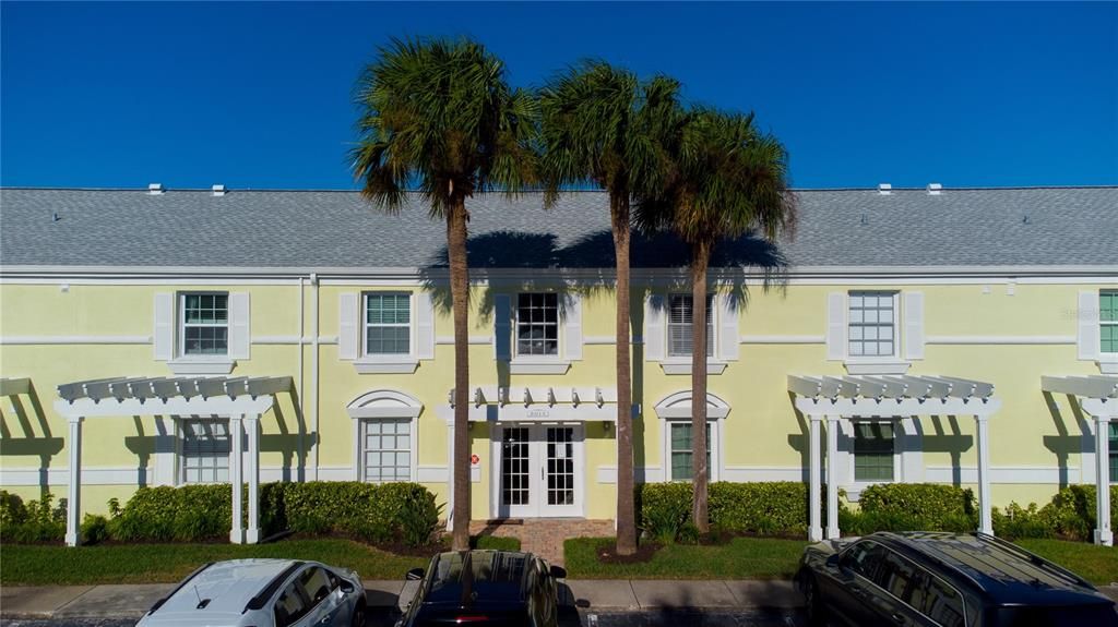 待售: $255,000 (1 贝兹, 2 浴室, 823 平方英尺)