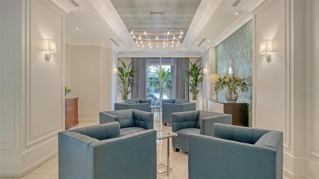 For Sale: $1,050,000 (2 beds, 2 baths, 1364 Square Feet)