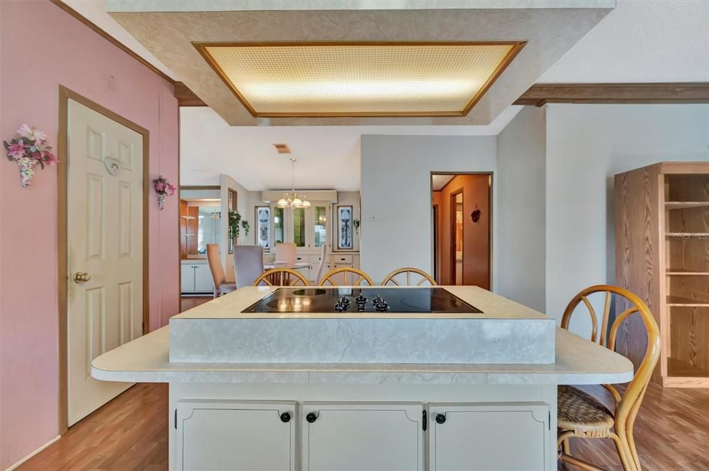 待售: $209,900 (2 贝兹, 2 浴室, 1482 平方英尺)