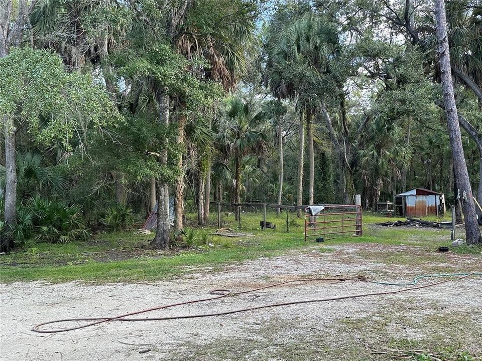 For Sale: $159,000 (2 beds, 2 baths, 924 Square Feet)