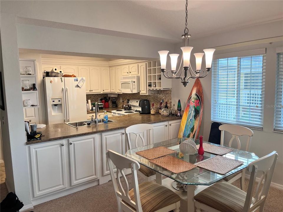 出租: $2,000 (2 贝兹, 2 浴室, 1140 平方英尺)