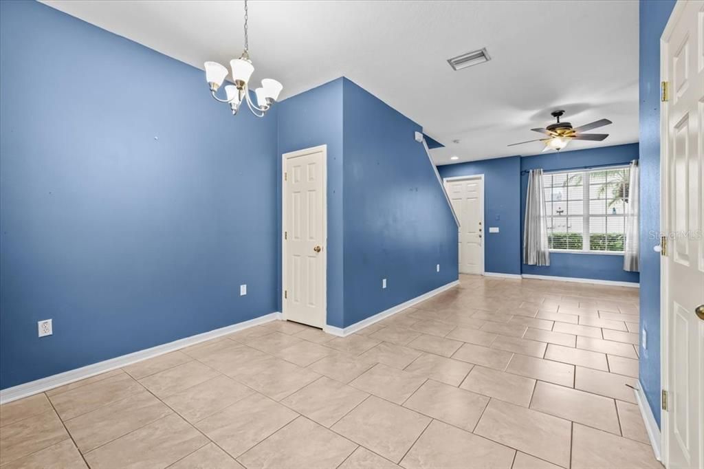 待售: $222,000 (2 贝兹, 2 浴室, 1205 平方英尺)