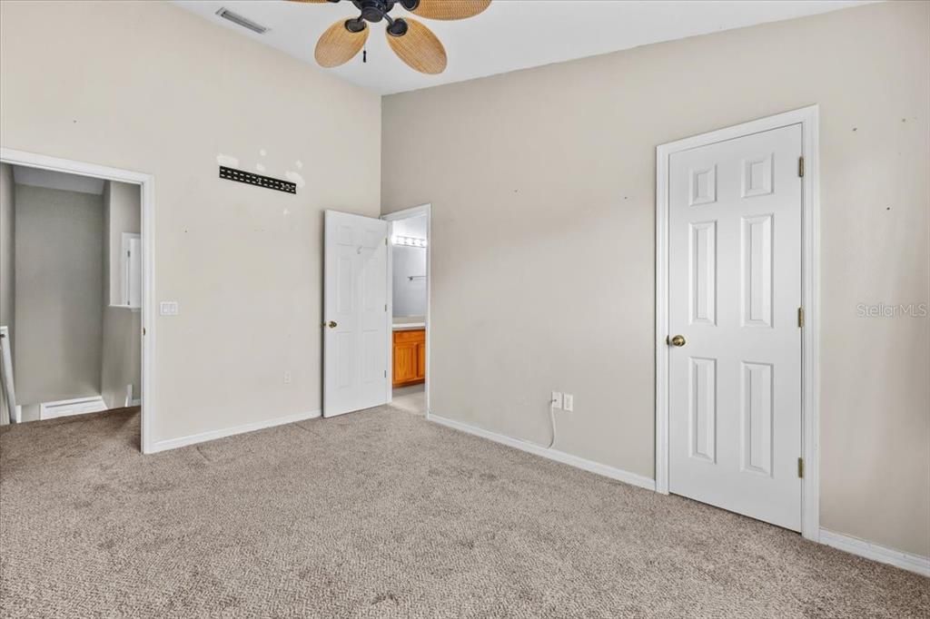 待售: $222,000 (2 贝兹, 2 浴室, 1205 平方英尺)