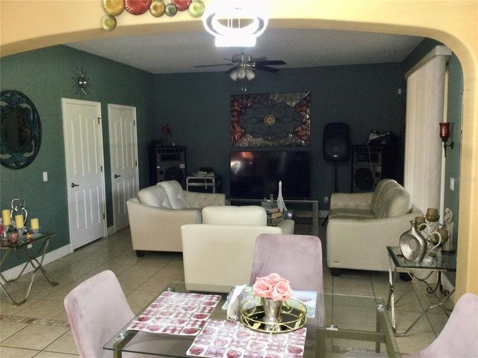 For Sale: $357,000 (3 beds, 2 baths, 2059 Square Feet)