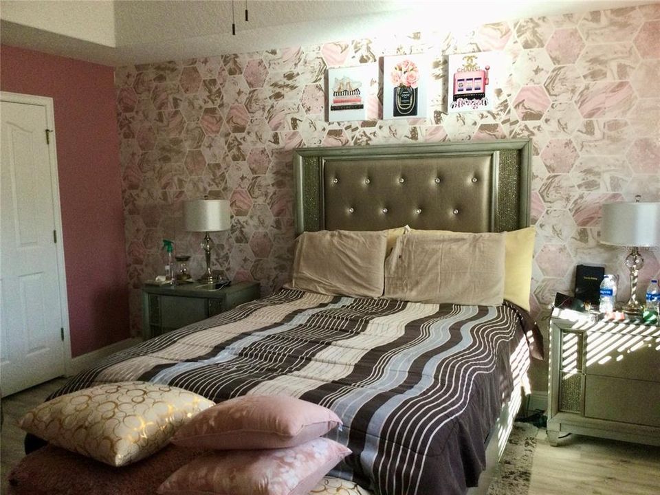 For Sale: $357,000 (3 beds, 2 baths, 2059 Square Feet)