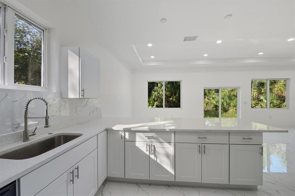 For Sale: $350,000 (3 beds, 2 baths, 1657 Square Feet)