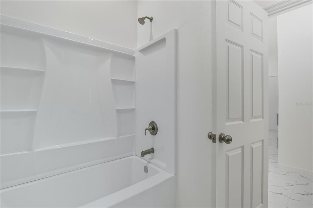 For Sale: $350,000 (3 beds, 2 baths, 1657 Square Feet)