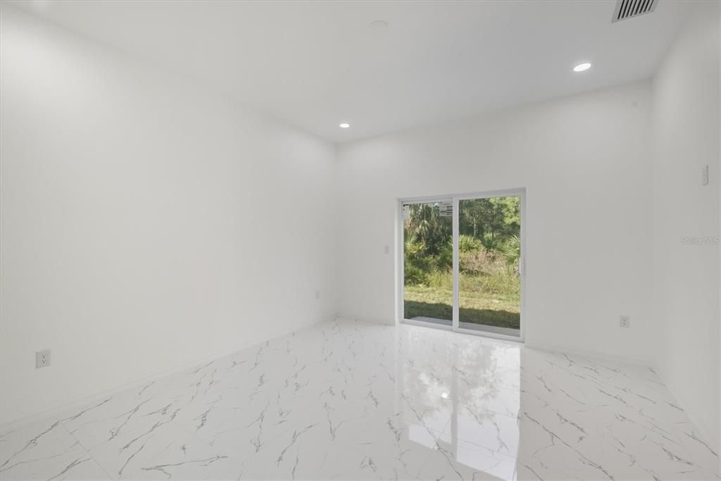 For Sale: $350,000 (3 beds, 2 baths, 1657 Square Feet)