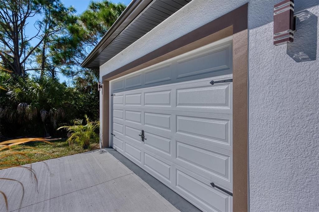 For Sale: $350,000 (3 beds, 2 baths, 1657 Square Feet)